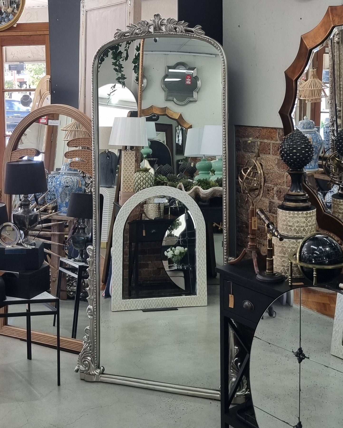 Blacksmith Bright Silver Leaner Reflect Mirrors